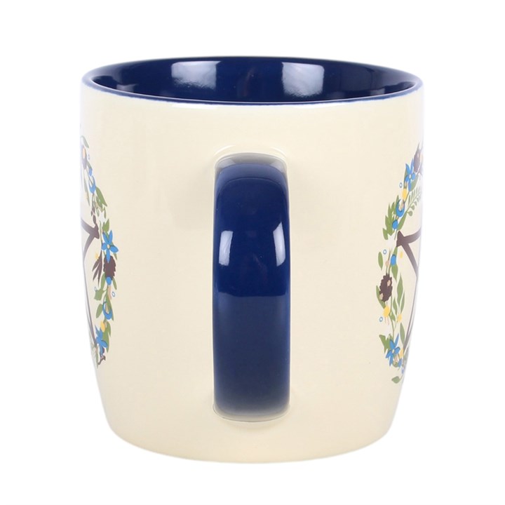 Solstice Wreath Mug - Image 3