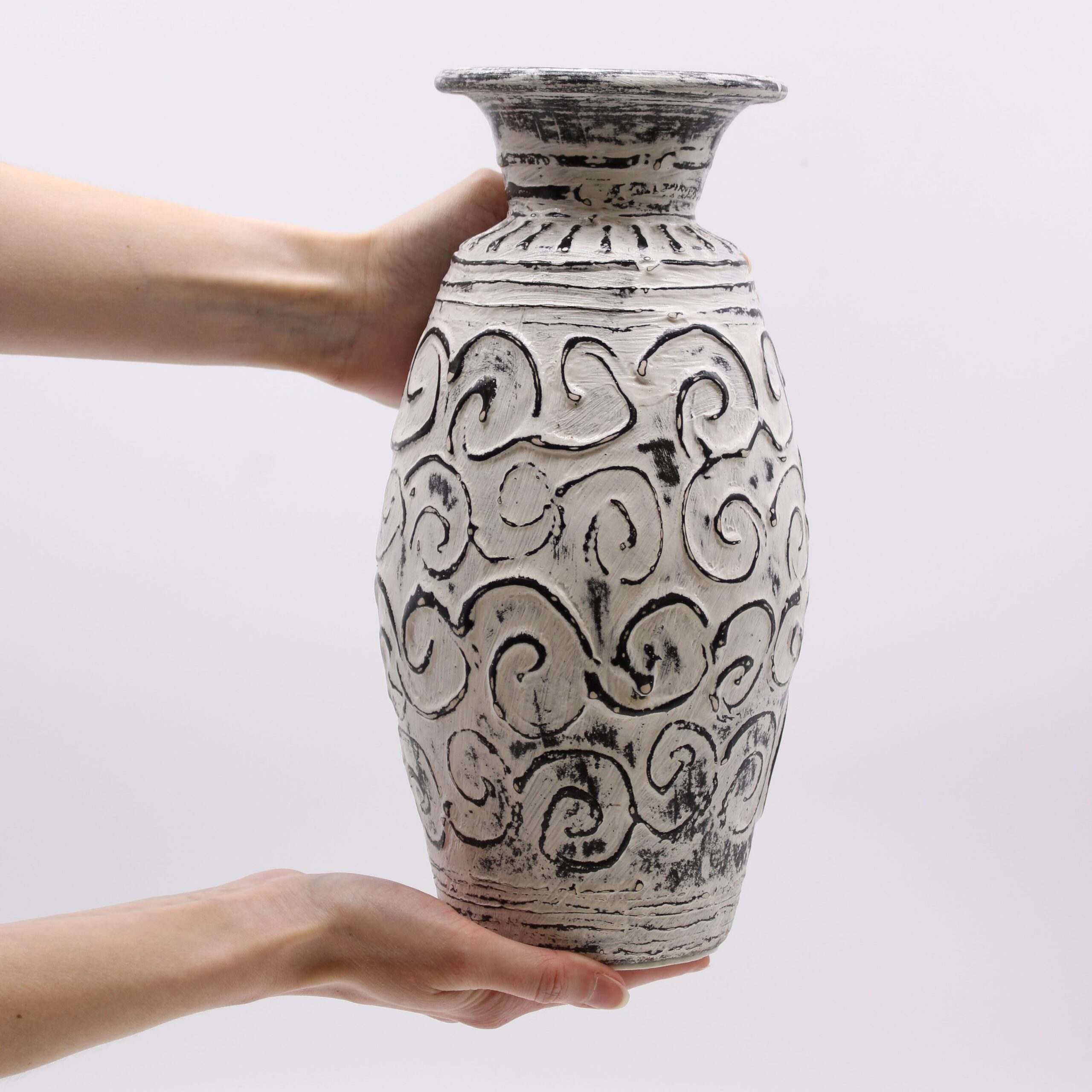 Swirls Shaped Vase - Cream - Image 2