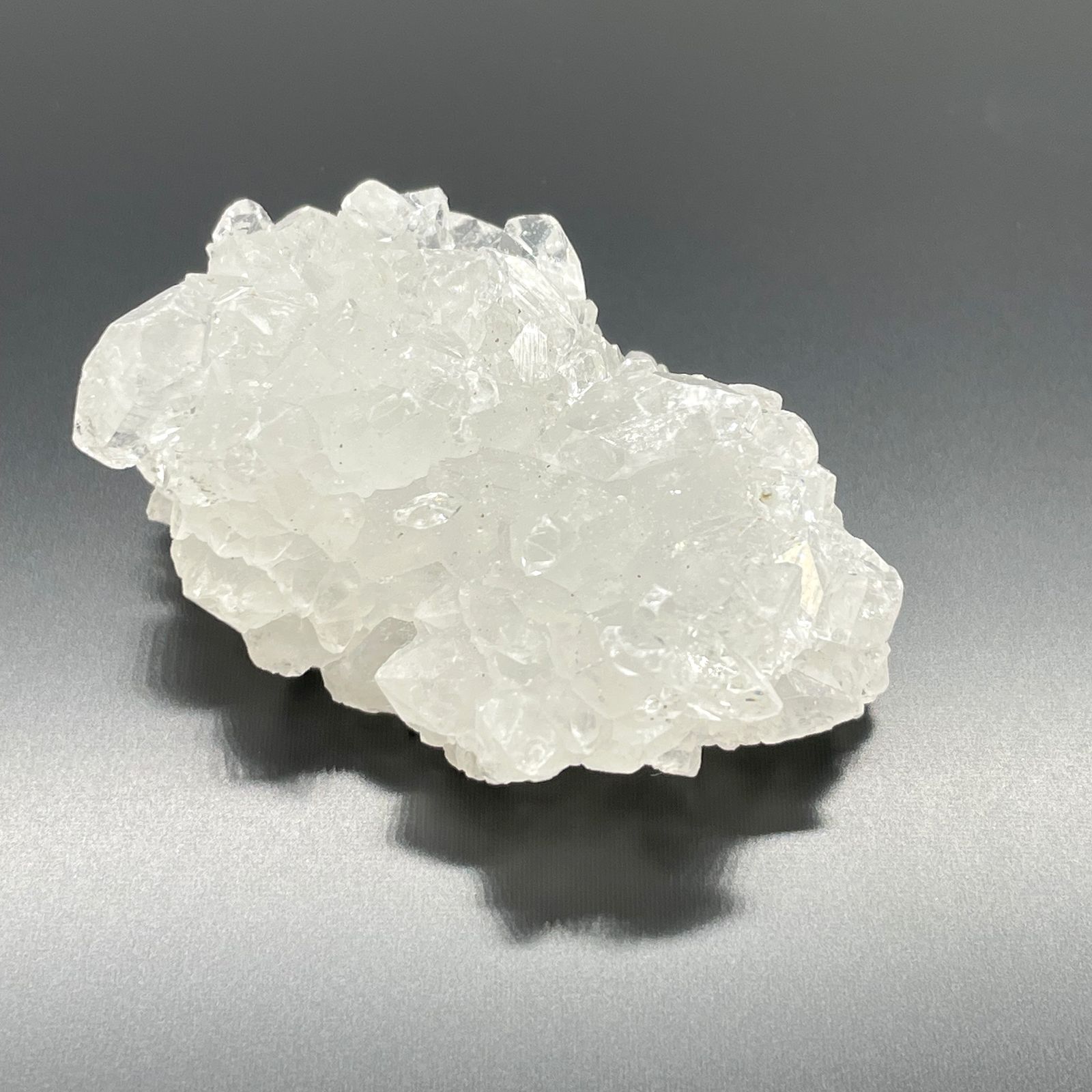 White Apophyllite Clusters 20-30mm - Image 6