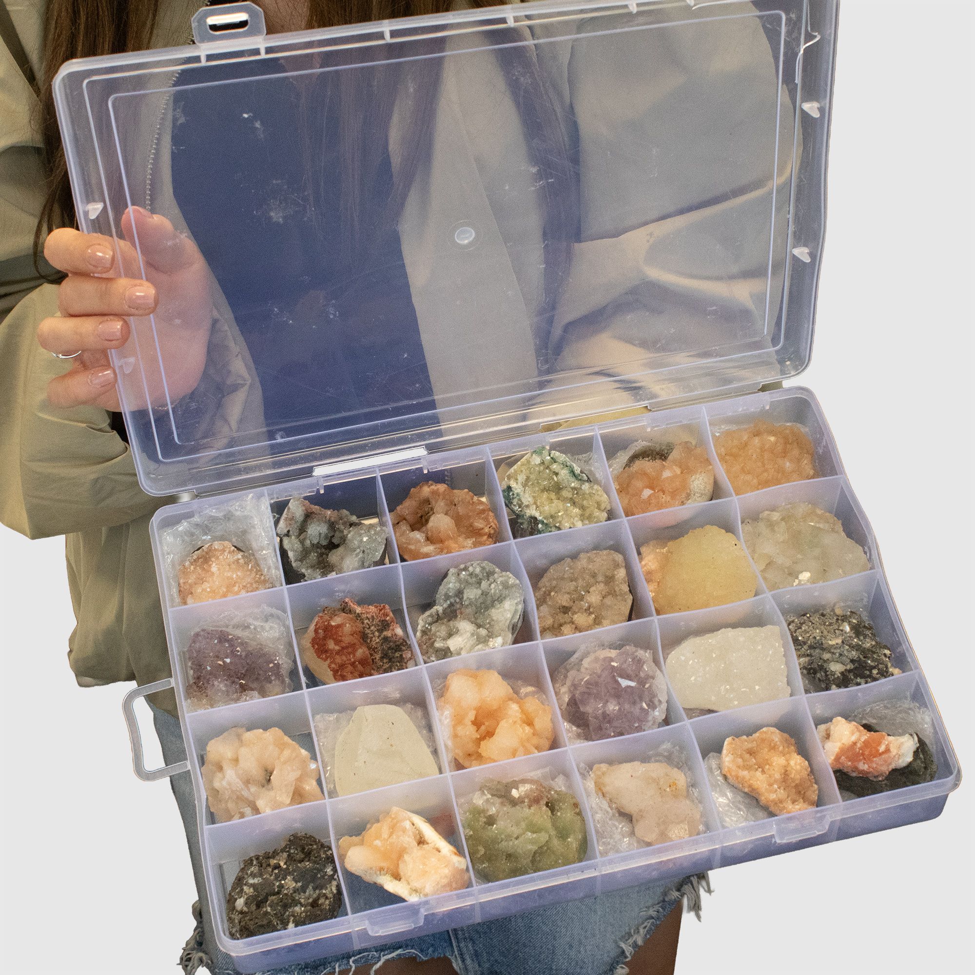 Mineral Specimens - Mixed Indian Zeolites in a Display (White Apophyllite, Stilbite,Finger Quartz, Amethyst, Green Stilbite, Heulandite) - Image 8